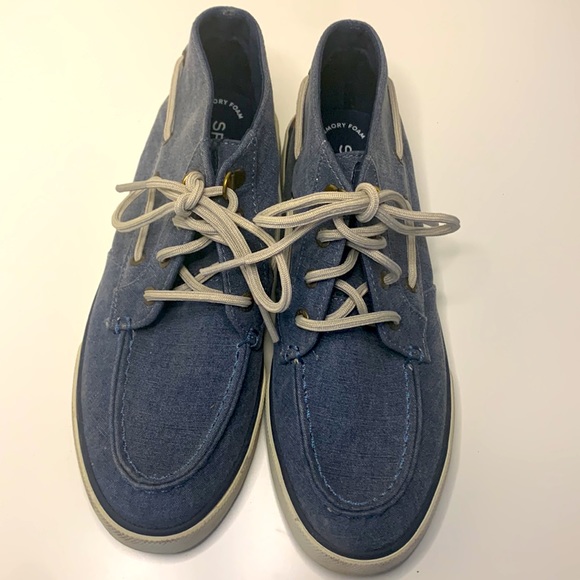 Sperry Hi-Top Boat Shoe - Picture 3 of 8